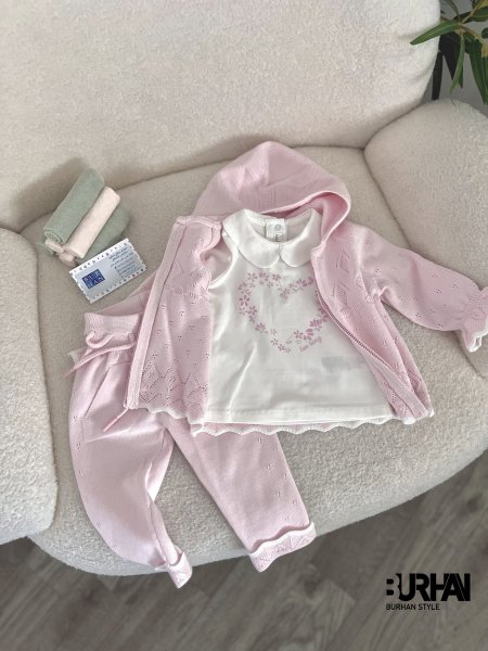 طقم بناتي صوف ناعم ( 3 قطع )